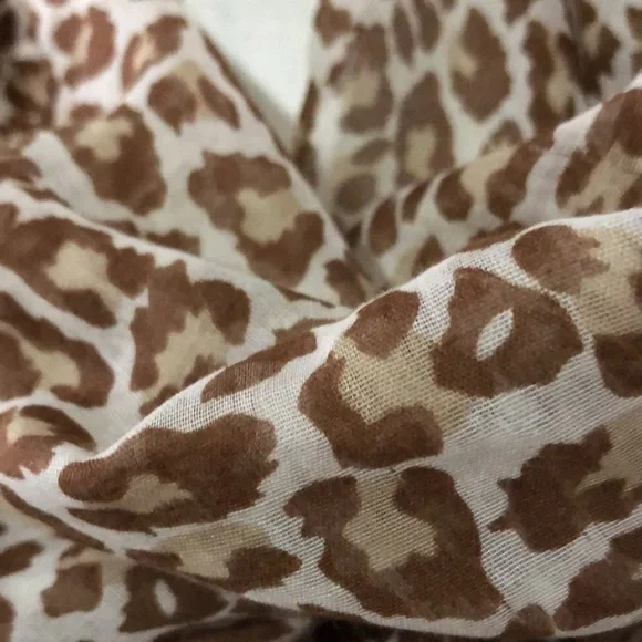 Animal Print Lightweight Scarf-EUC-75x26 - Picture 3 of 12